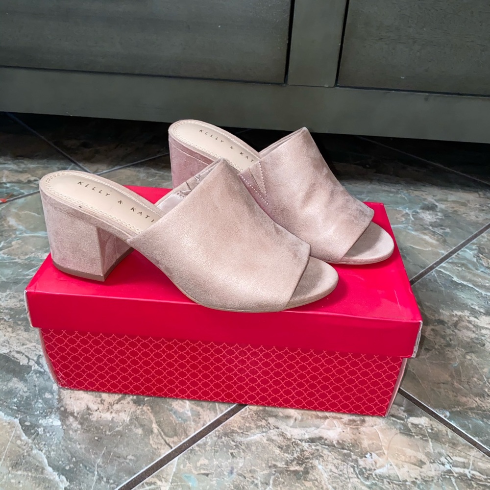 Nude Kelly & Katie sandals